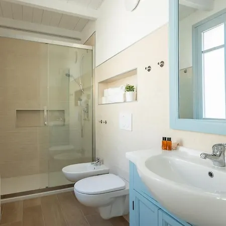 Vitabella - Modern House With Courtyard And Free Wi-fi