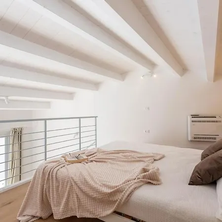 Vitabella - Modern House With Courtyard And Free Wi-fi * Cabras